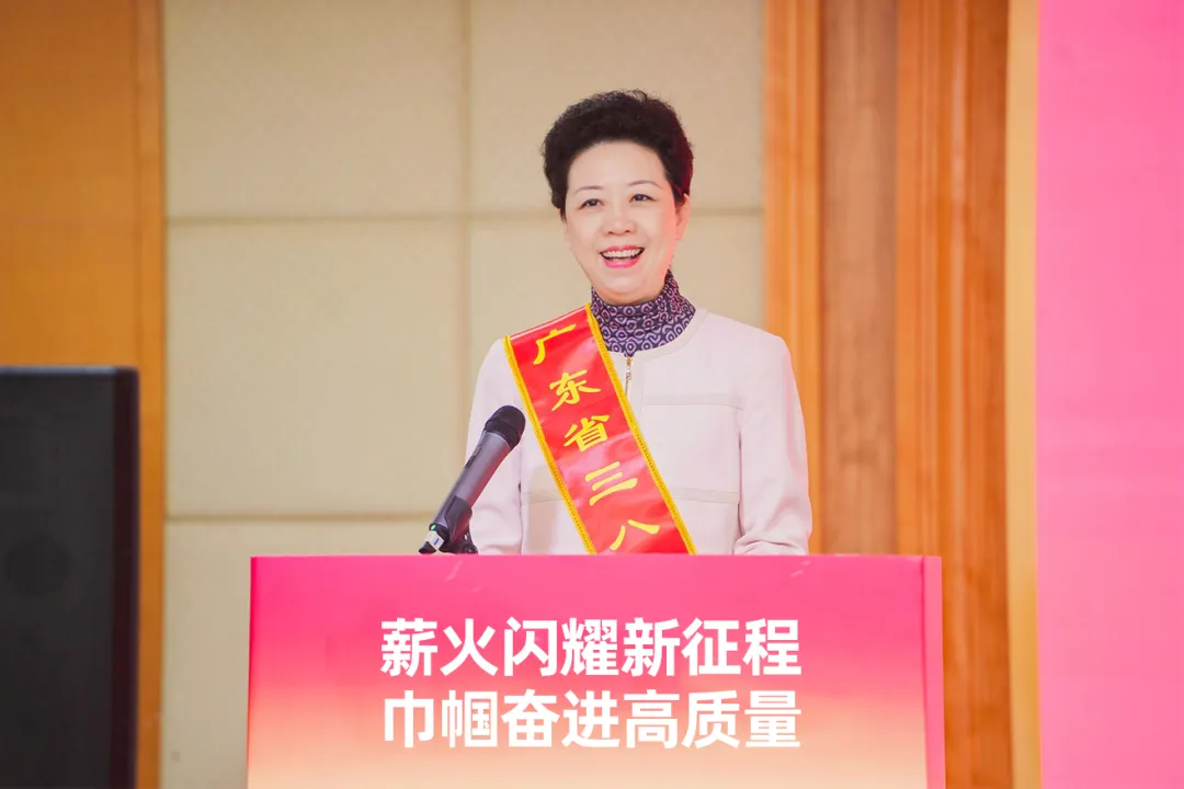 中国妇女报 | AG尊龙凯时李倩仪专访：以供应链为笔，绘行业新篇章
